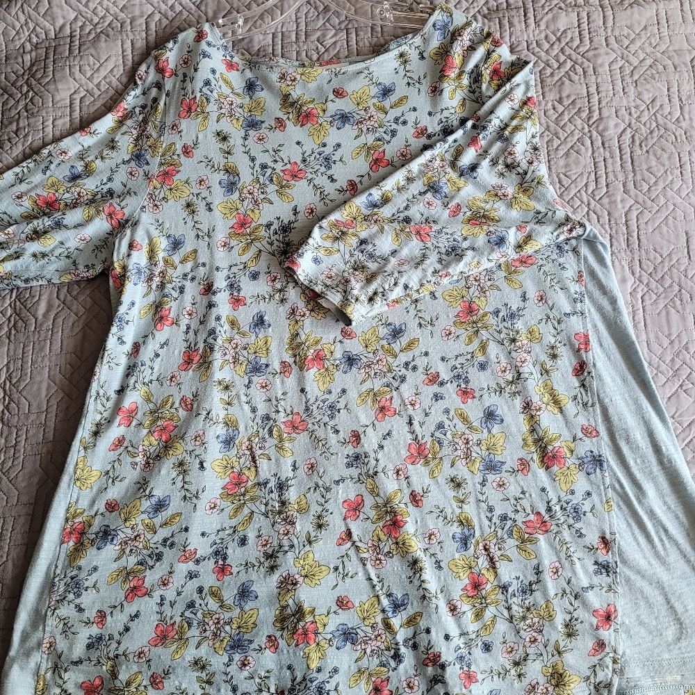 Flowy slub texture print top
